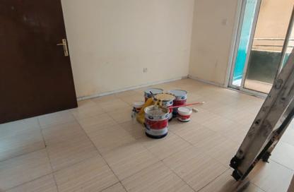 Apartment - 1 - 1 for rent in Qasimia 10 building - Al Mahatta - Al Qasimia - Sharjah