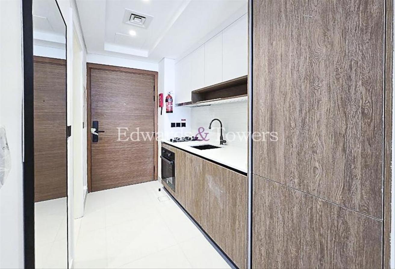 Brand New | Accepting 2 to 3 Chqs | Negotiable photo 5