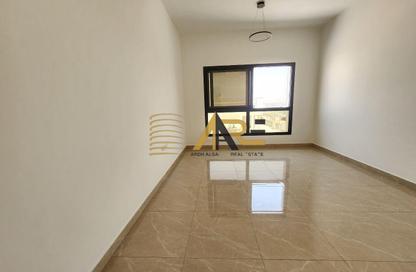 Apartment - 2 Bedrooms - 3 Bathrooms for rent in Al Hooshi Villas - Hoshi - Al Badie - Sharjah