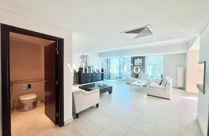 Apartment - 1 Bedroom - 2 Bathrooms for sale in Aurora Tower - Marina Promenade - Dubai Marina - Dubai