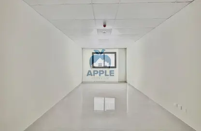 Apartment - Studio - 1 Bathroom for rent in Muwailih Building - Muwaileh - Sharjah