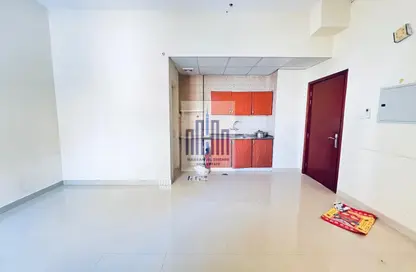 شقة - 1 حمام للايجار في طريق فاير ستاشن - مويلح - الشارقة