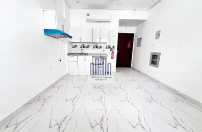 شقة - 1 حمام للايجار في طريق فاير ستاشن - مويلح - الشارقة