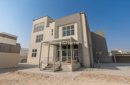 Villa - 5 Bedrooms for rent in Al Aweer 1 - Al Aweer - Dubai