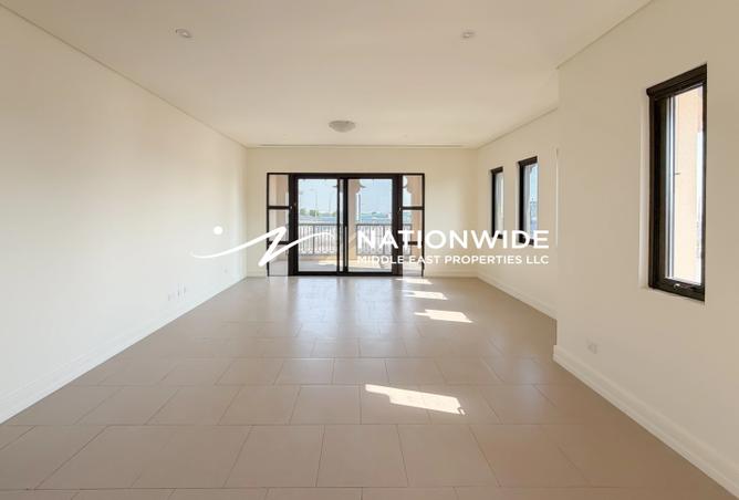 3-bed apartment in Saadiyat Beach Residences · Sea view — photo 2