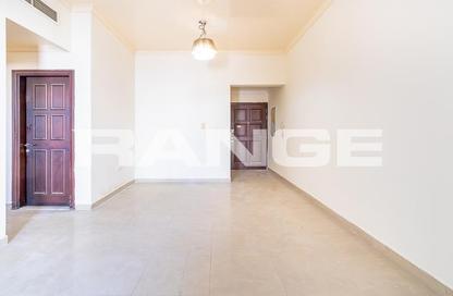 Apartment - 2 Bedrooms - 3 Bathrooms for rent in Sunrise New Mankhool - Al Raffa - Bur Dubai - Dubai