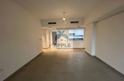 شقة - 2 غرف نوم - 3 حمامات للايجار في شقق ريحان - الجادة - الشارقة