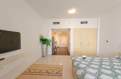 Apartment - Studio - 1 Bathroom for rent in Golf Panorama A - Golf Panorama - Golf Town - Damac Hills - Dubai
