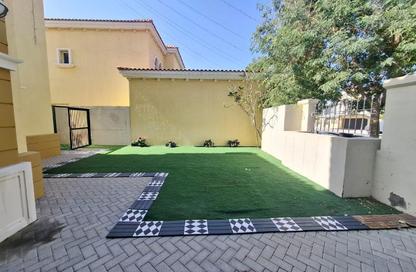Villa - 3 Bedrooms - 5 Bathrooms for rent in District 6 - Jumeirah Park - Dubai