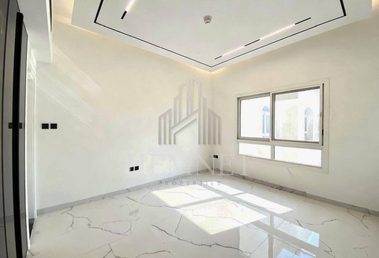 Well Maintained 1 BHK | Modern Interiors | Large Balcony photo 6