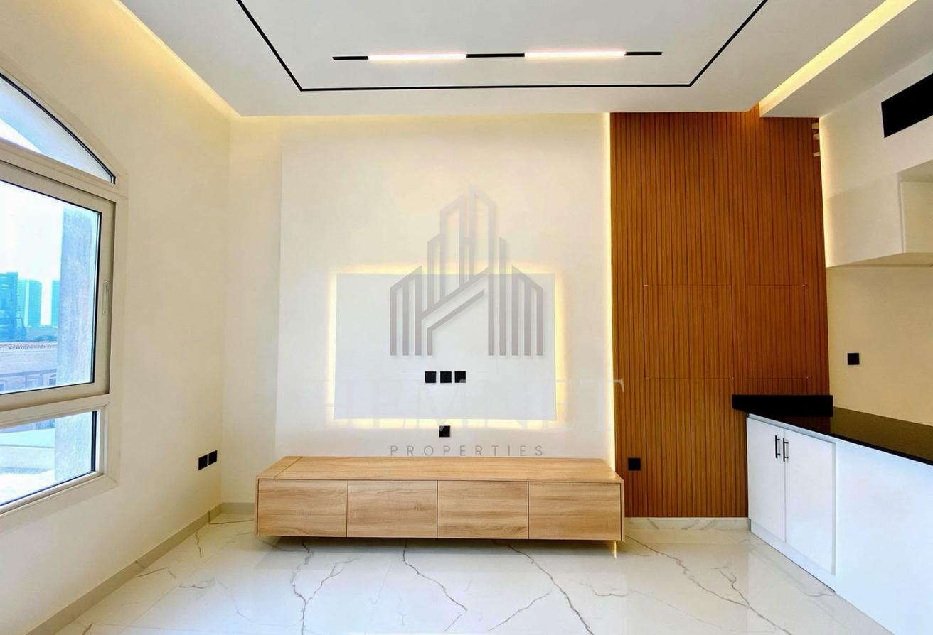 Well Maintained 1 BHK | Modern Interiors | Large Balcony photo 5