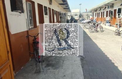 سكن عمال - استوديو - 8 حمامات للايجار في المنطقة الصناعية رقم 3 - المنطقة الصناعية بالشارقة - الشارقة