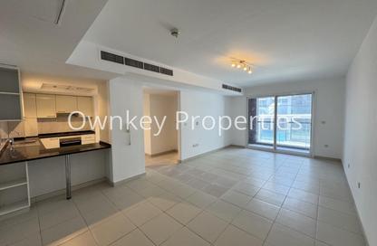 Apartment - 2 - 3 for rent in Oxford Building - District 14 - Jumeirah Village Circle - Dubai