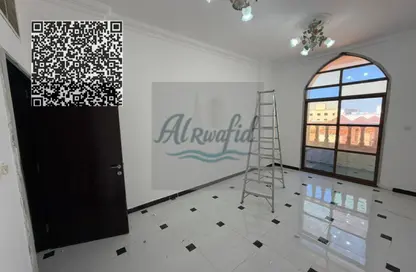 شقة - غرفة نوم - 2 حمامات للايجار في فلل الروضة 2 - 2 الروضة - الروضة - عجمان شقة - غرفة نوم - 2 حمامات للايجار في فلل الروضة 2 - 2 الروضة - الروضة - عجمان