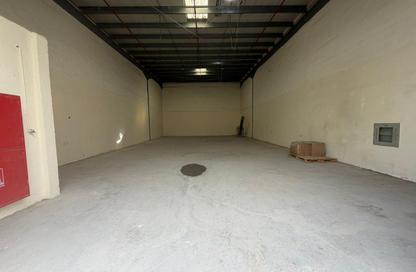 Warehouse - Studio for rent in Umm Al Thuoob - Umm Al Quwain