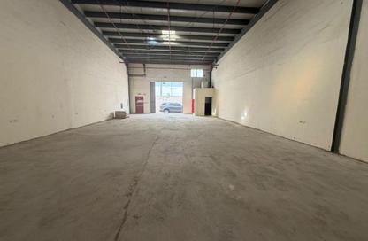Warehouse - Studio for rent in Umm Al Thuoob - Umm Al Quwain