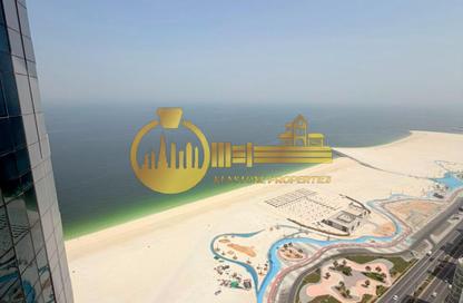 شقة - 2 غرف نوم - 3 حمامات للبيع في مساكن كورنيش عجمان - طريق كورنيش عجمان - عجمان