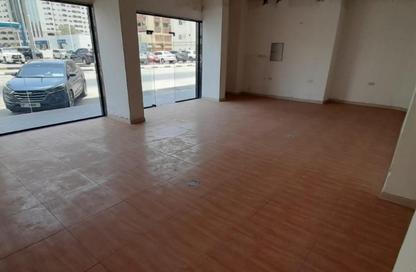 Shop - Studio - 4 Bathrooms for rent in Lake Tower - Al Majaz 1 - Al Majaz - Sharjah