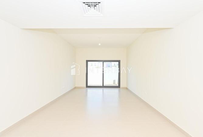 72721389 - Property Image 2