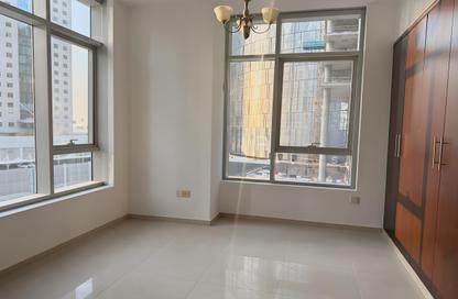Apartment - 2 Bedrooms - 2 Bathrooms for sale in Ontario Tower - Business Bay - Dubai