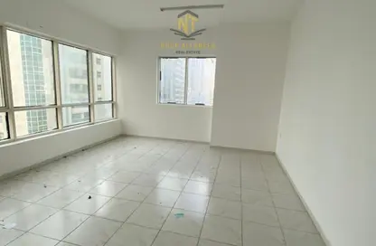 Apartment - 3 Bedrooms - 4 Bathrooms for rent in New Al Taawun Road - Al Taawun - Sharjah