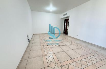 Apartment - 3 Bedrooms - 4 Bathrooms for rent in Al Falah Street - City Downtown - Abu Dhabi