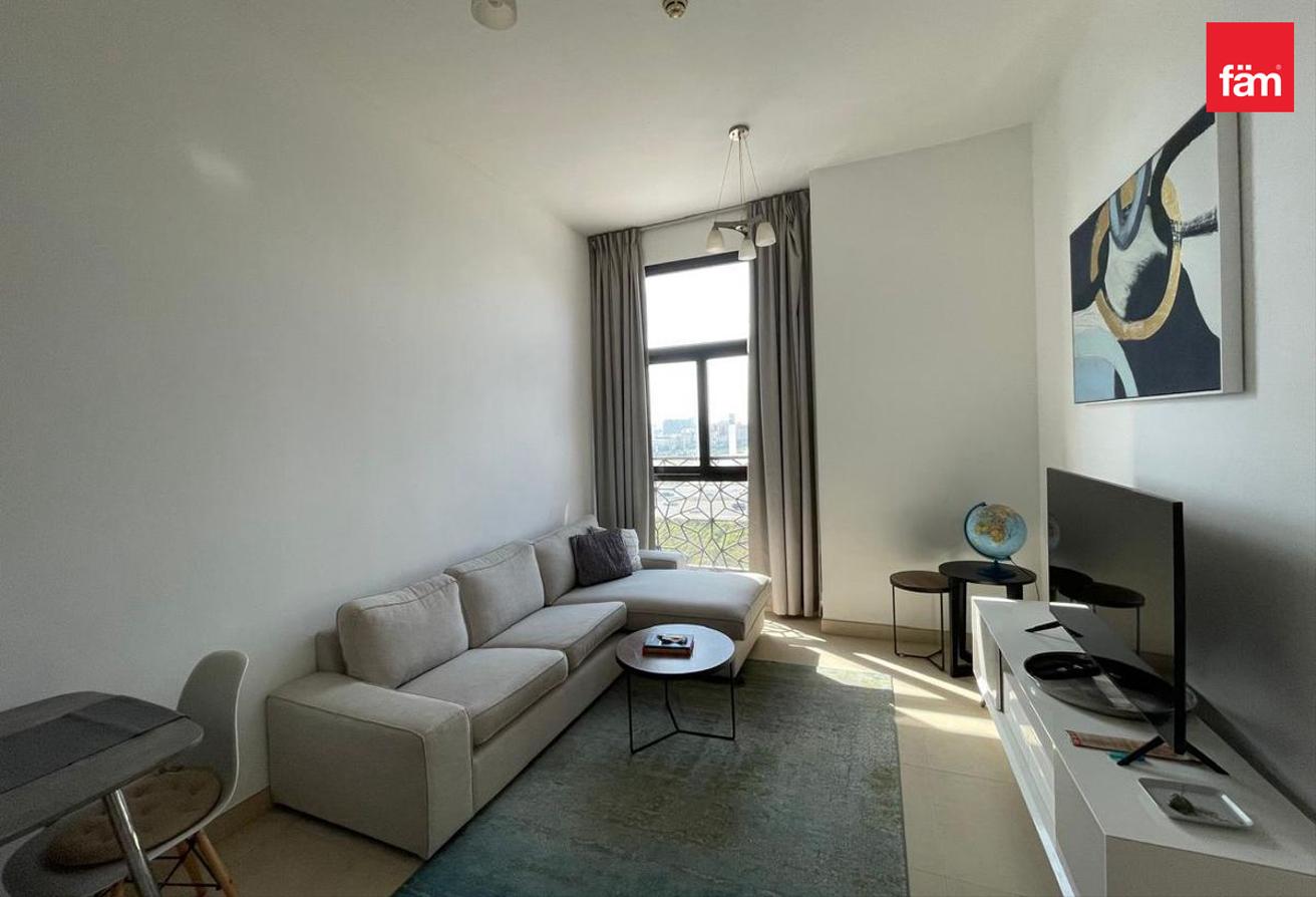 Fully Furnished | Vacant | Prime Location photo 2