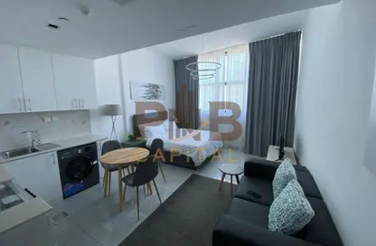 شقة - 1 حمام للبيع في برج او2 - منطقة 14 - قرية جميرا الدائرية - دبي