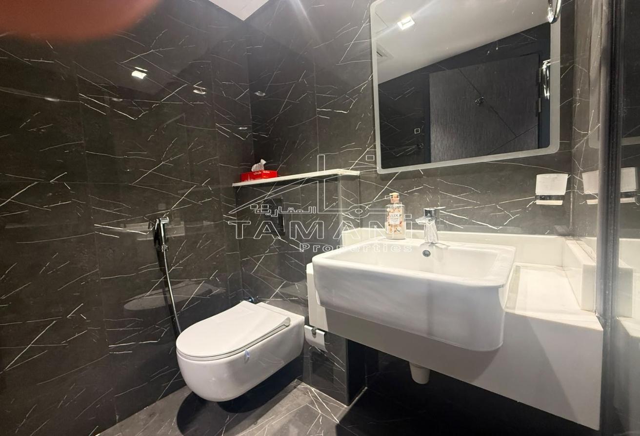 Exclusive Unit | Vacant | Modern Living photo 10