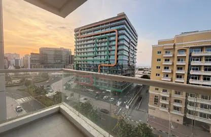 Apartment - 1 Bedroom - 2 Bathrooms for rent in Topaz Residence 3 - Topaz Residence - Dubai Silicon Oasis - Dubai