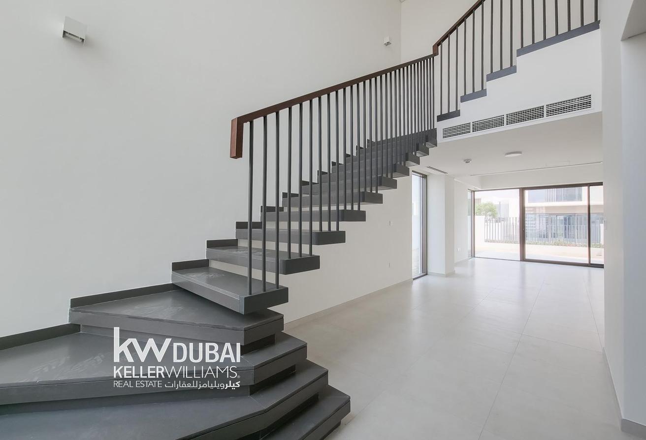 Corner Unit | Unfurnished | Brand New | Vacant photo 7