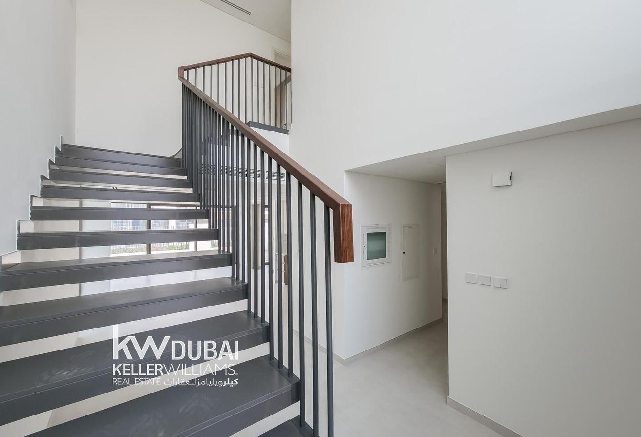 Corner Unit | Unfurnished | Brand New | Vacant photo 8