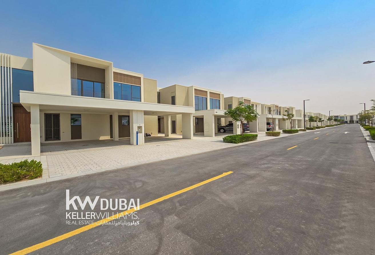 Corner Unit | Unfurnished | Brand New | Vacant photo 28