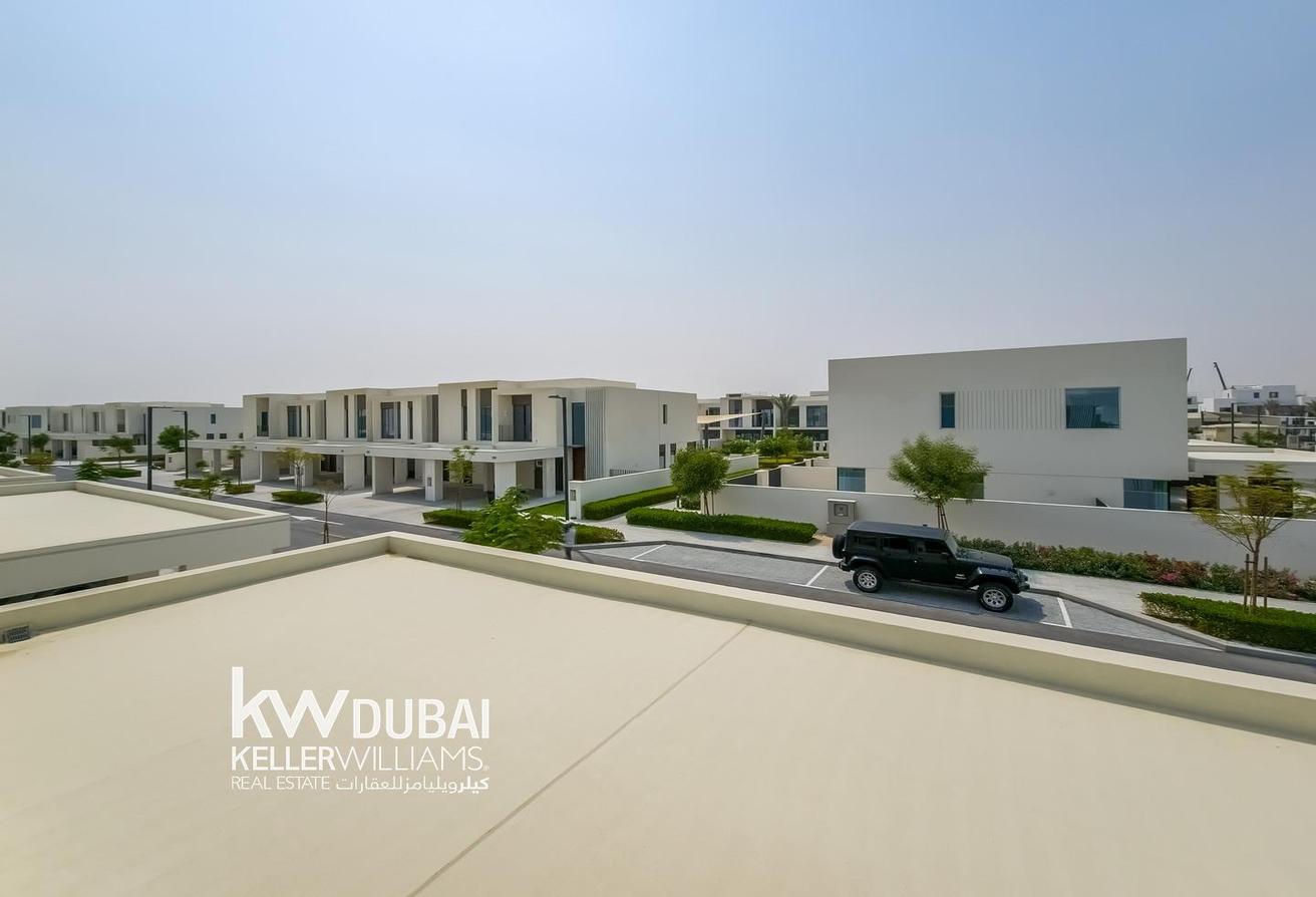 Corner Unit | Unfurnished | Brand New | Vacant photo 25