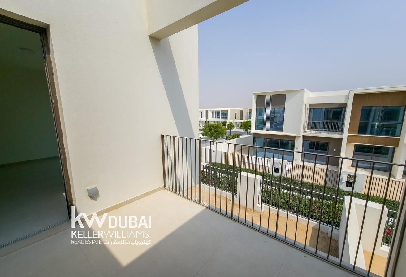 Corner Unit | Unfurnished | Brand New | Vacant photo 21