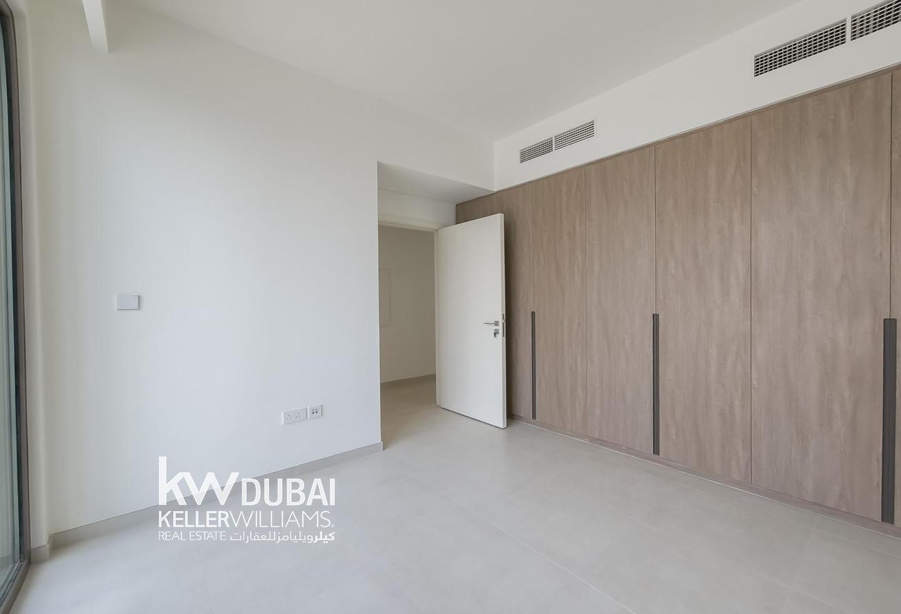 Corner Unit | Unfurnished | Brand New | Vacant photo 15
