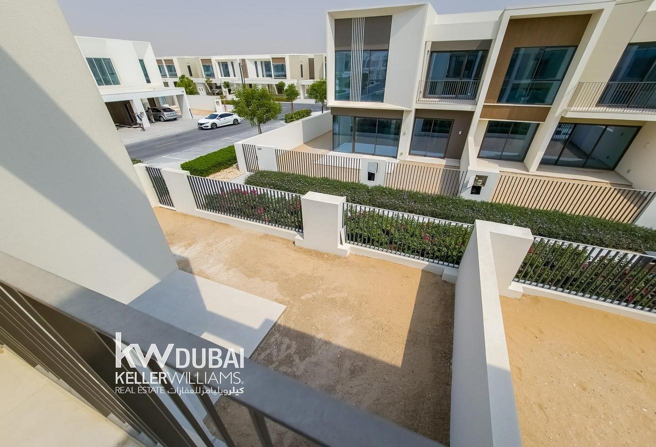 Corner Unit | Unfurnished | Brand New | Vacant photo 22