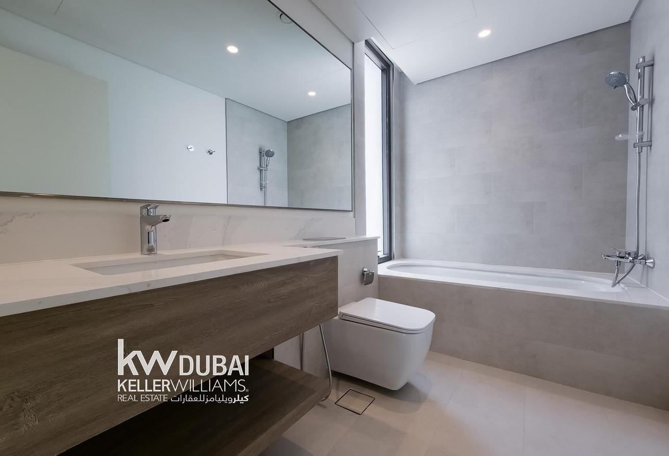 Corner Unit | Unfurnished | Brand New | Vacant photo 13