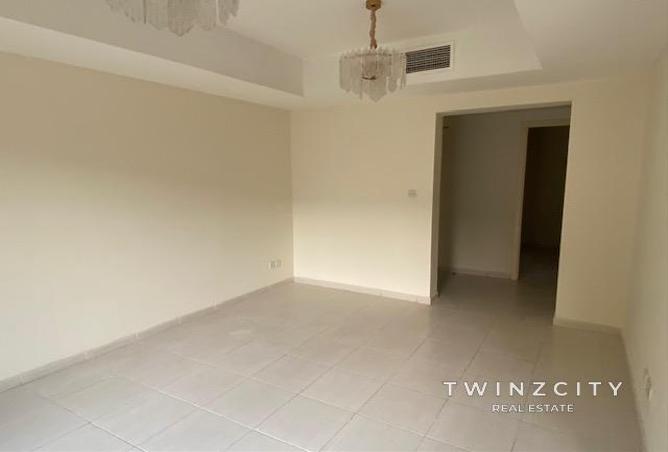 2-bed villa in Springs 3 · Vacant — photo 3