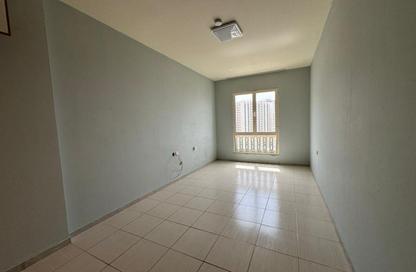 Apartment - 4 Bedrooms - 5 Bathrooms for rent in Thuraya Al Majaz Building - Al Majaz 3 - Al Majaz - Sharjah Apartment - 4 Bedrooms - 5 Bathrooms for rent in Thuraya Al Majaz Building - Al Majaz 3 - Al Majaz - Sharjah