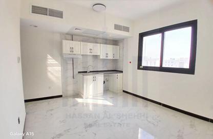 Apartment - Studio - 1 for rent in Muwailih Building - Muwaileh - Sharjah
