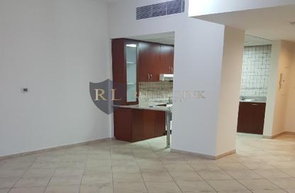 Apartment - 2 Bedrooms - 3 Bathrooms for rent in Shakespeare Circus 2 - Shakespeare Circus - Motor City - Dubai Apartment - 2 Bedrooms - 3 Bathrooms for rent in Shakespeare Circus 2 - Shakespeare Circus - Motor City - Dubai