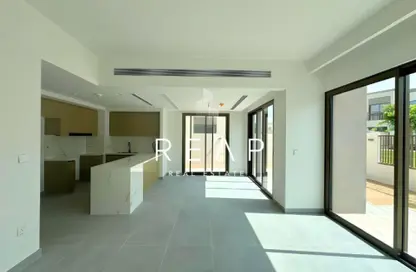 تاون هاوس - 4 غرف نوم - 4 حمامات للايجار في لا فايوليتا 2 - لا فيوليتا - فيلا نوفا - دبي لاند - دبي