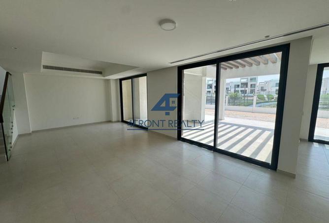 82781207 - Property Image 2