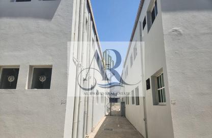 سكن عمال - استوديو - 8 حمامات للايجار في الجرف 2 - الجرف - عجمان وسط المدينة - عجمان