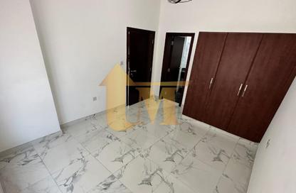 شقة - 2 غرف نوم - 3 حمامات للايجار في مبنى ارميتاج - طراز الصين - المدينة العالمية - دبي