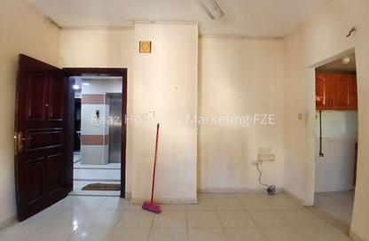 Apartment - Studio - 1 for rent in Al Nabaa Building - Al Naba'ah - Al Sharq - Sharjah Apartment - Studio - 1 for rent in Al Nabaa Building - Al Naba'ah - Al Sharq - Sharjah