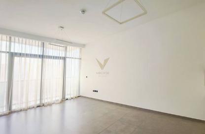 Apartment - Studio - 1 Bathroom for rent in V2 - Dubai Sports City - Dubai
