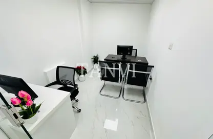 مكتب - غرفة نوم - 1 حمام للايجار في ريم ريزدنسي - الكرامة - دبي