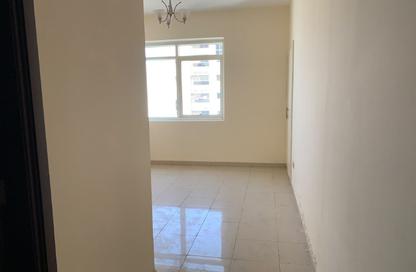 Apartment - 3 - 5 for rent in Qasimia 10 building - Al Mahatta - Al Qasimia - Sharjah